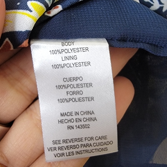 Fin & Grace Top Blue Green Mosaic Print Cold Shoulder Size Small - Picture 6 of 6